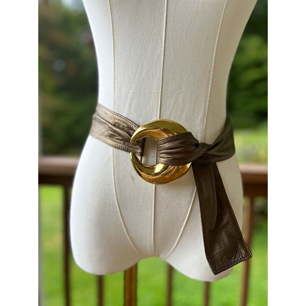 Vintage 80s Saint Laurent Rive Gauche YSL Metallic Leather Crescent Buckle 42”